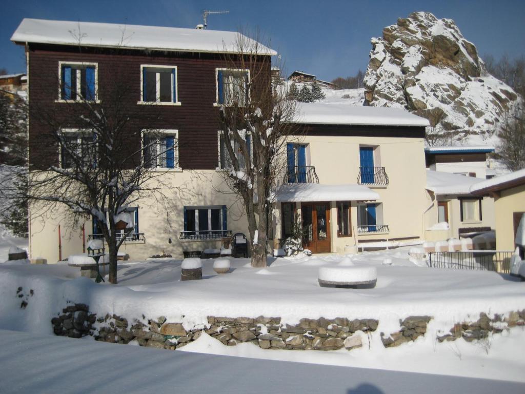 Mouli Del Riu Bed and Breakfast Saint-Pierre-dels-Forcats Eksteriør billede